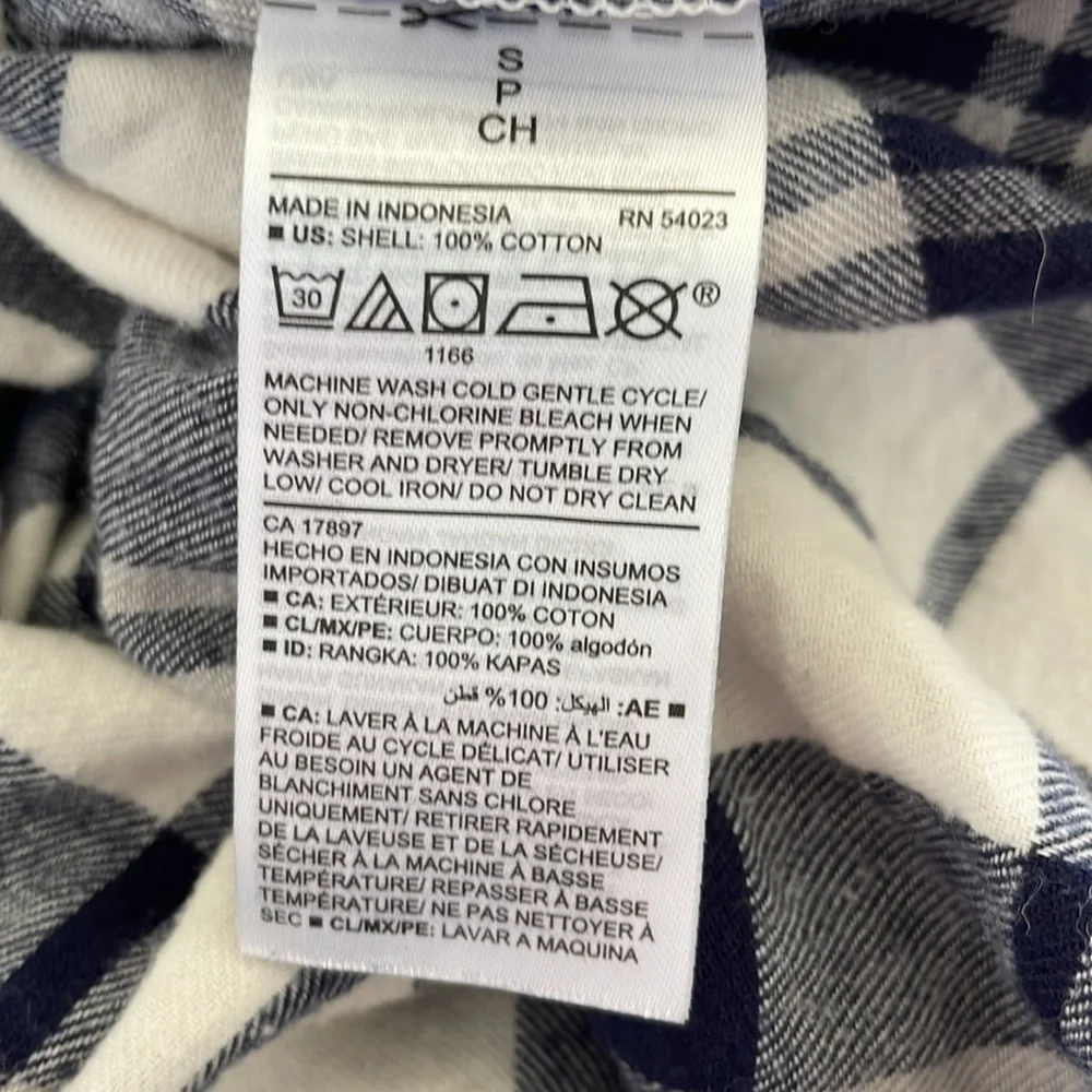 Old Navy blue white classic plaid flannel button down shirt size small - Picture 8 of 8